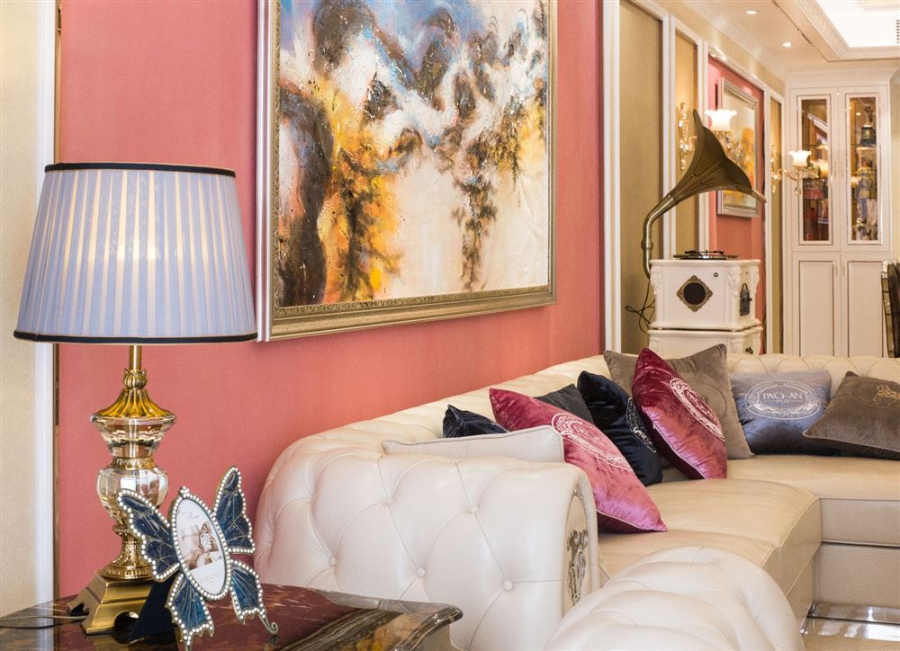 佛山市融創半島壹號歐式風格三居室裝修案例