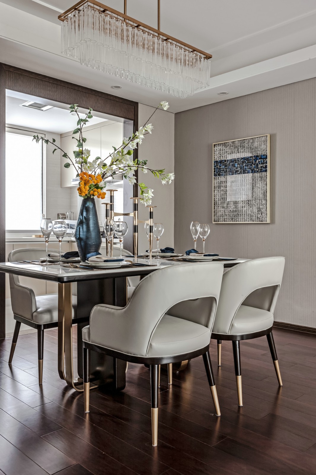 輕奢風(fēng)格家裝設(shè)計(jì)室內(nèi)裝修效果圖-餐廳 輕奢風(fēng)格家裝設(shè)計(jì)室內(nèi)裝修效果圖-餐廳