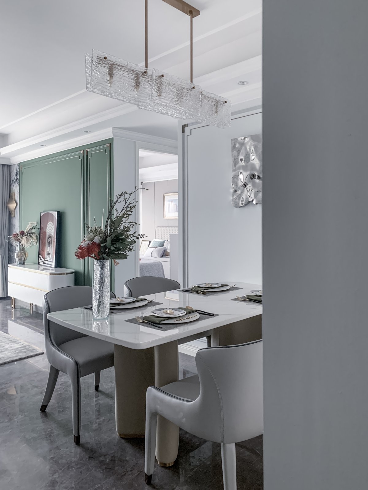 簡(jiǎn)歐輕奢風(fēng)格室內(nèi)設(shè)計(jì)家裝案例-餐廳 簡(jiǎn)歐輕奢風(fēng)格室內(nèi)設(shè)計(jì)家裝案例-餐廳