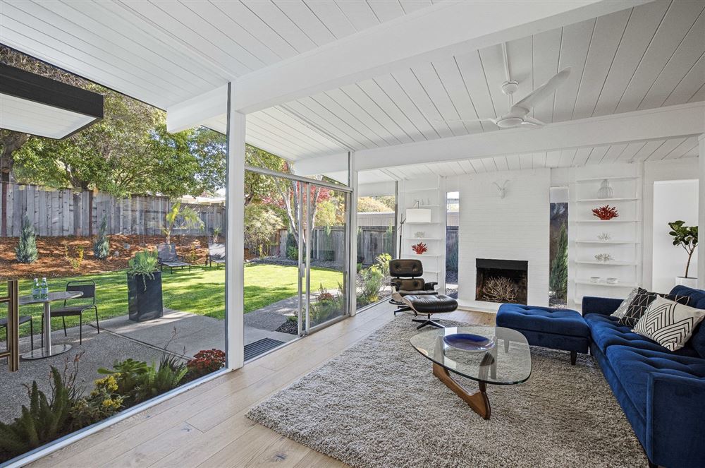 廣州市南沙保利城現(xiàn)代風(fēng)格別墅裝修案例