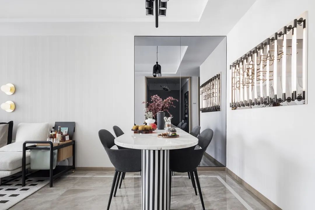 現(xiàn)代簡約風格家裝設計室內裝修效果圖-餐廳 現(xiàn)代簡約風格家裝設計室內裝修效果圖-餐廳