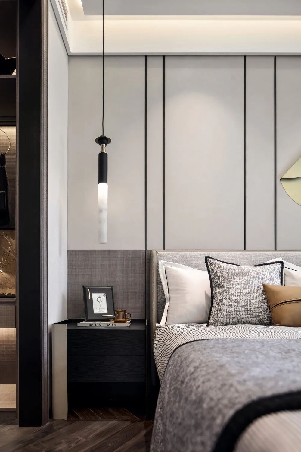 現(xiàn)代簡(jiǎn)約風(fēng)格室內(nèi)設(shè)計(jì)家裝案例-臥室床頭柜 現(xiàn)代簡(jiǎn)約風(fēng)格室內(nèi)設(shè)計(jì)家裝案例-臥室床頭柜