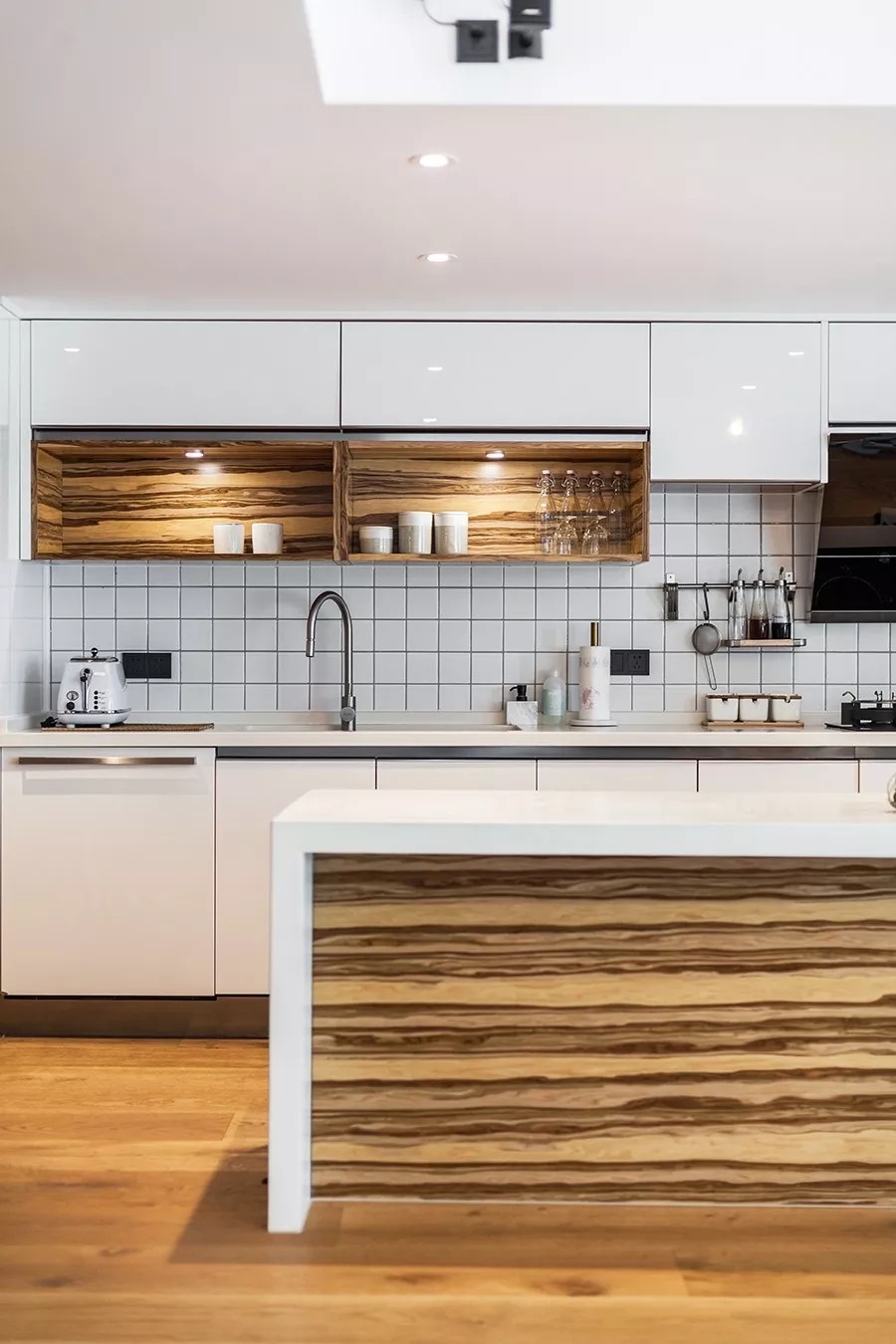 裝修公司現代輕奢風格復式裝修效果圖-廚房 裝修公司現代輕奢風格復式裝修效果圖-廚房