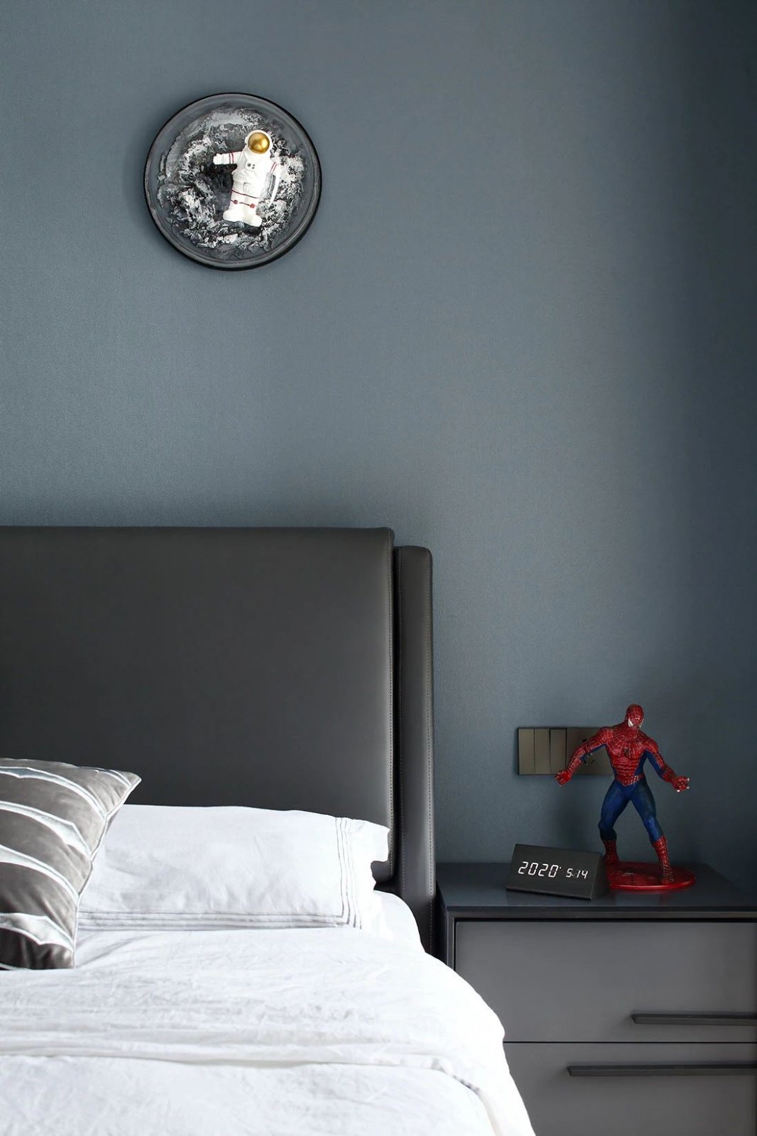 現(xiàn)代簡約風格室內(nèi)設計家裝案例-次臥 現(xiàn)代簡約風格室內(nèi)設計家裝案例-次臥