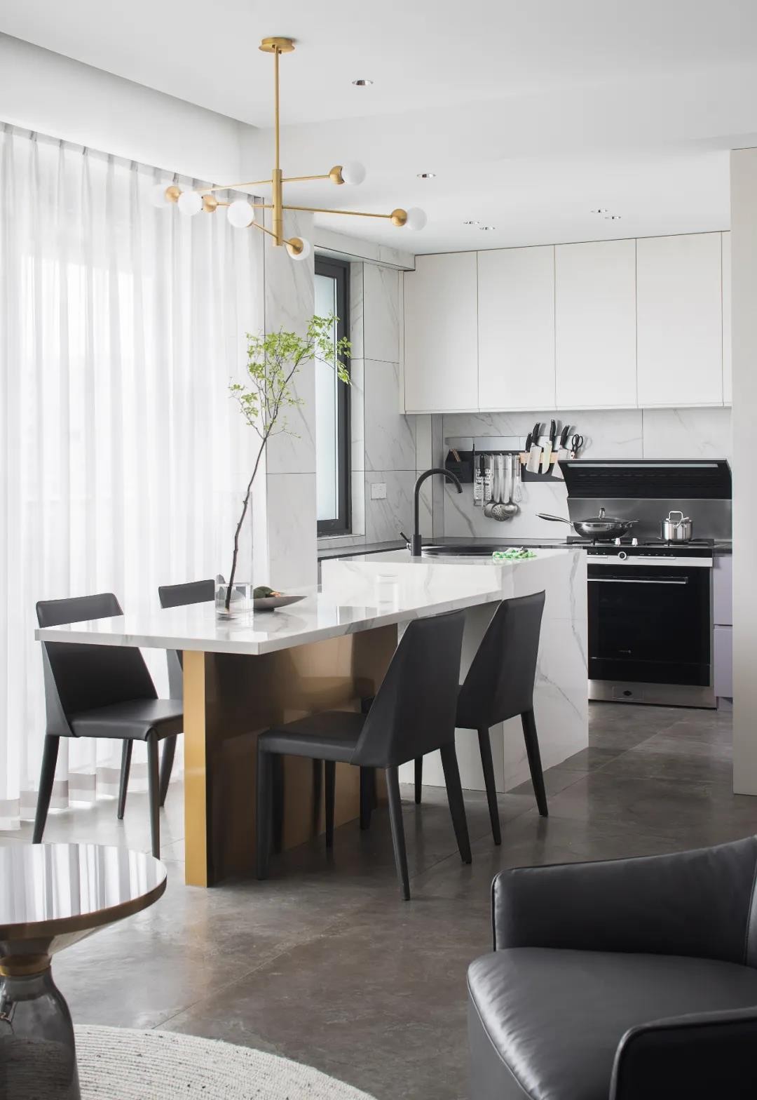 簡(jiǎn)約黑白灰風(fēng)格室內(nèi)設(shè)計(jì)家裝案例-餐廳 簡(jiǎn)約黑白灰風(fēng)格室內(nèi)設(shè)計(jì)家裝案例-餐廳