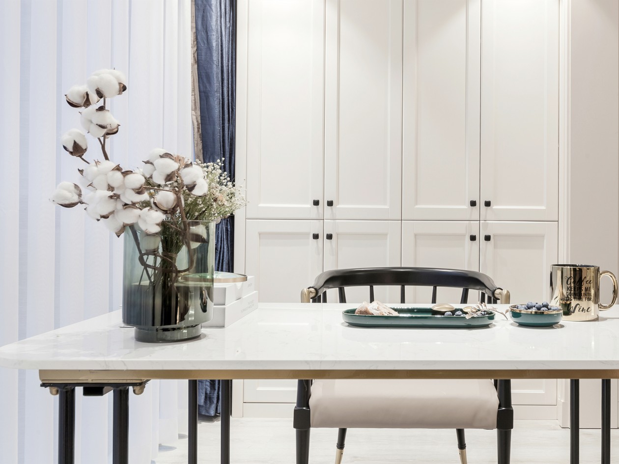 輕奢歐式風格室內家裝案例效果圖-餐廳 輕奢歐式風格室內家裝案例效果圖-餐廳