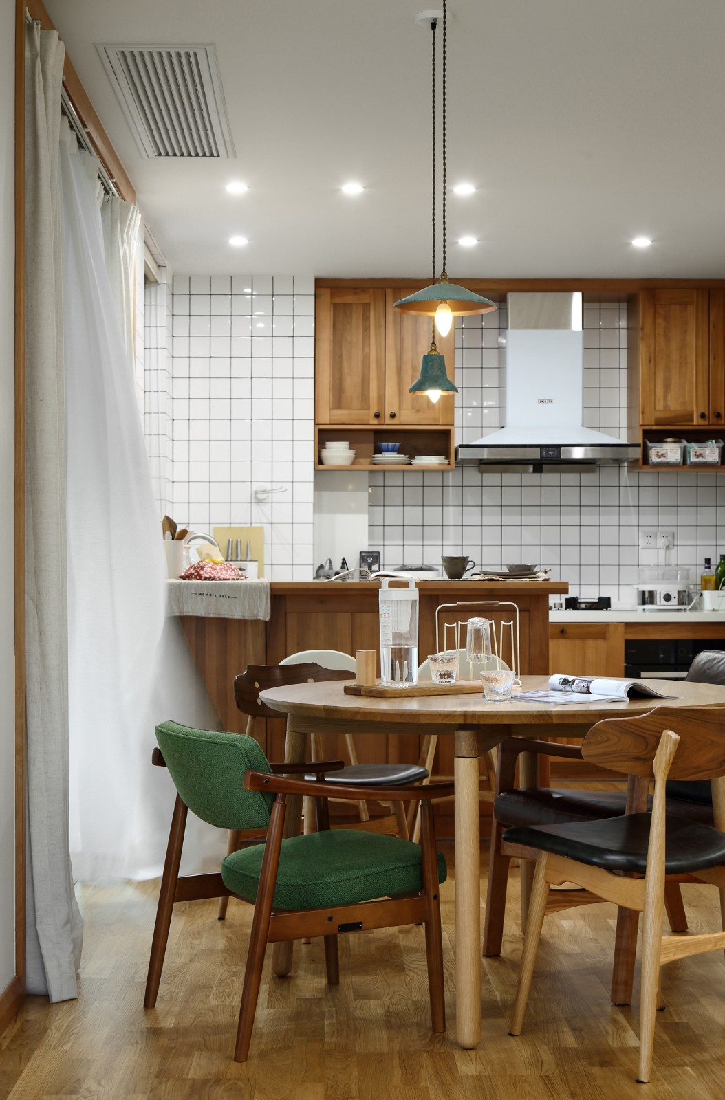 佛山裝修公司日式簡約風格室內(nèi)裝修效果圖-餐廚廳 佛山裝修公司日式簡約風格室內(nèi)裝修效果圖-餐廚廳