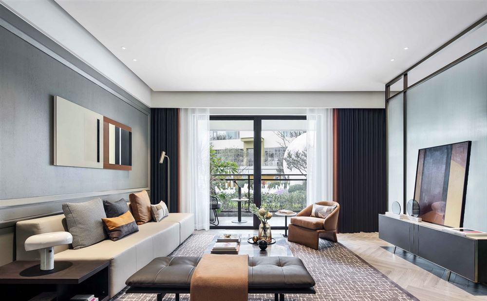 佛山市綠地·拾野川輕奢風(fēng)格四居室裝修案例