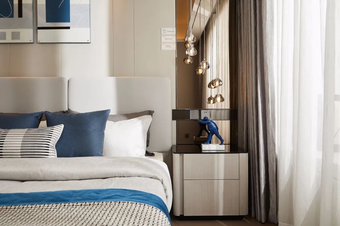 現(xiàn)代簡約風格室內(nèi)設計家裝案例-臥室 現(xiàn)代簡約風格室內(nèi)設計家裝案例-臥室