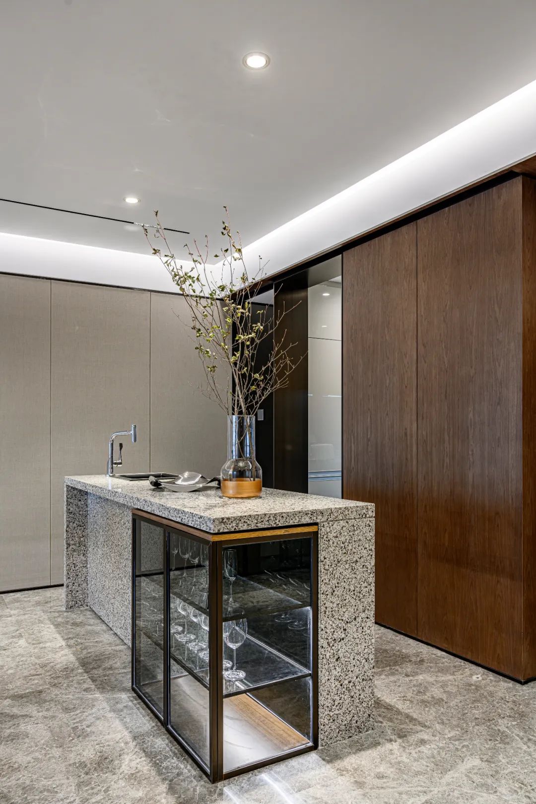 現(xiàn)代簡約風格室內(nèi)設(shè)計家裝案例-吧臺 現(xiàn)代簡約風格室內(nèi)設(shè)計家裝案例-吧臺